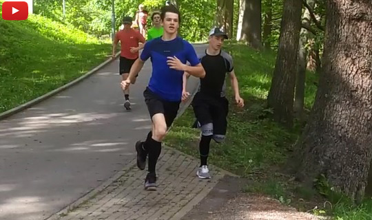2. den dorostu: Náročné posilování a dlouhá série běžeckých koleček