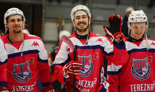 Derby pro Terezku: Zapojte se do dražby speciálních růžových dresů